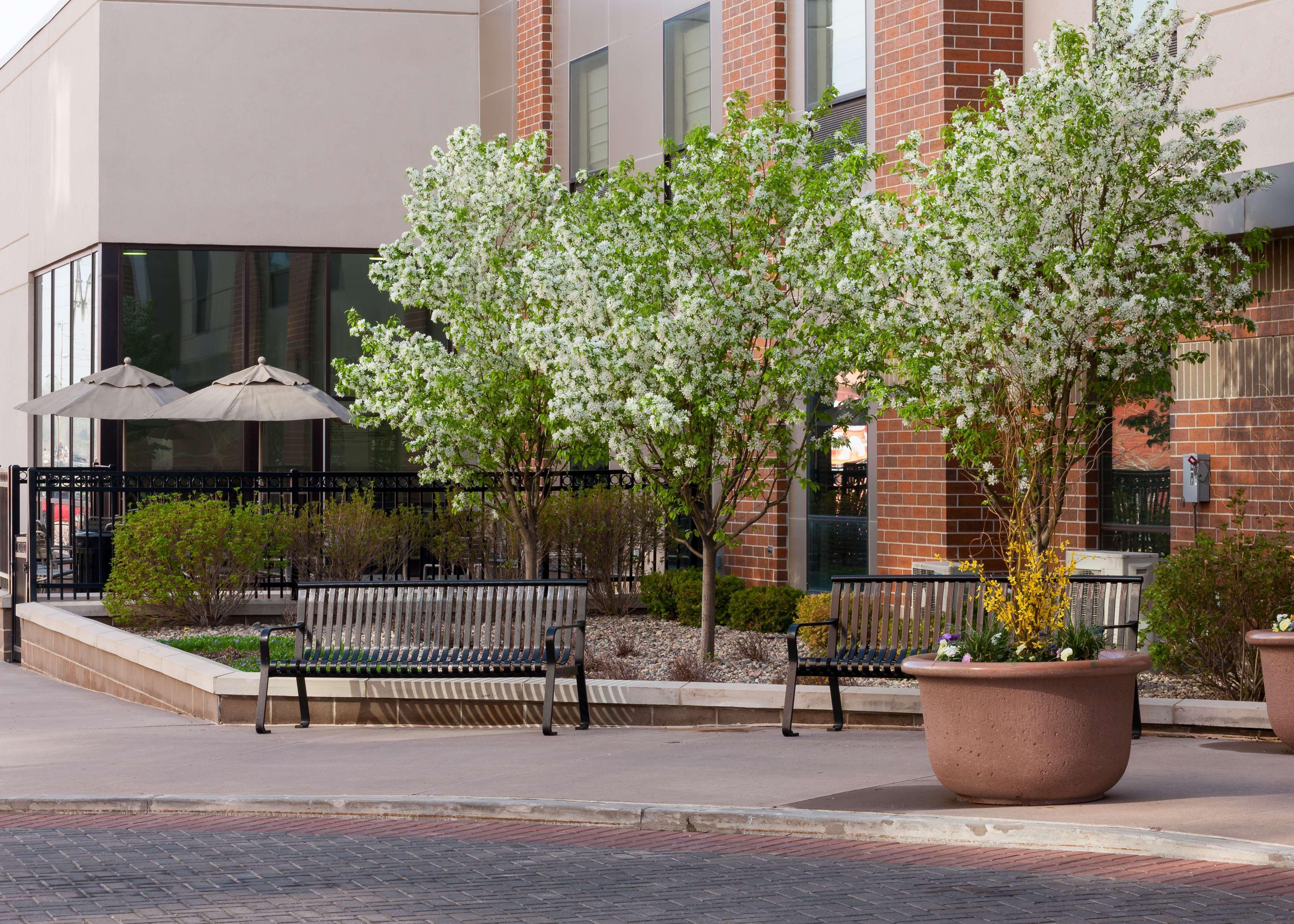 Hampton Inn & Suites Omaha-Downtown Ngoại thất bức ảnh