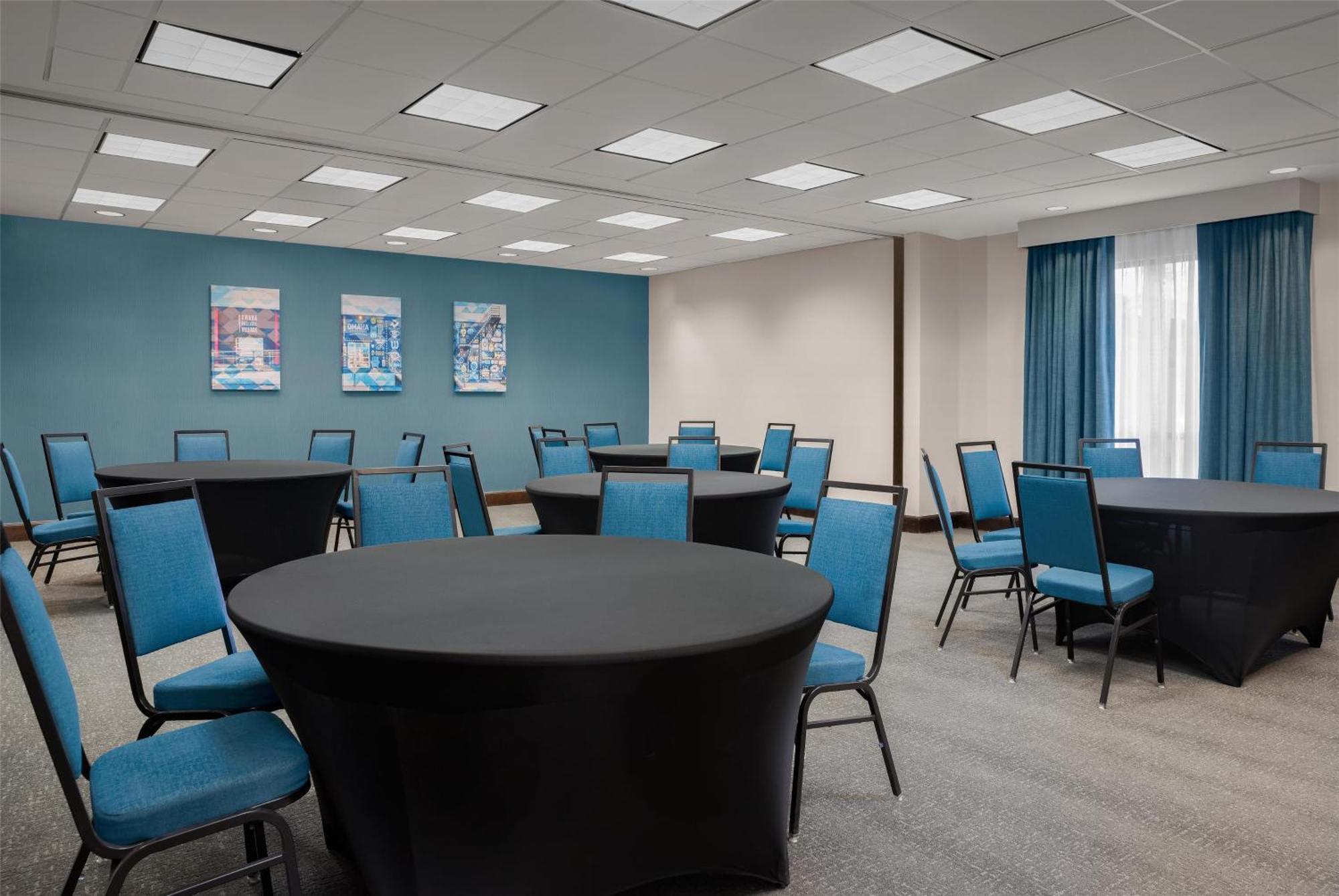 Hampton Inn & Suites Omaha-Downtown Ngoại thất bức ảnh