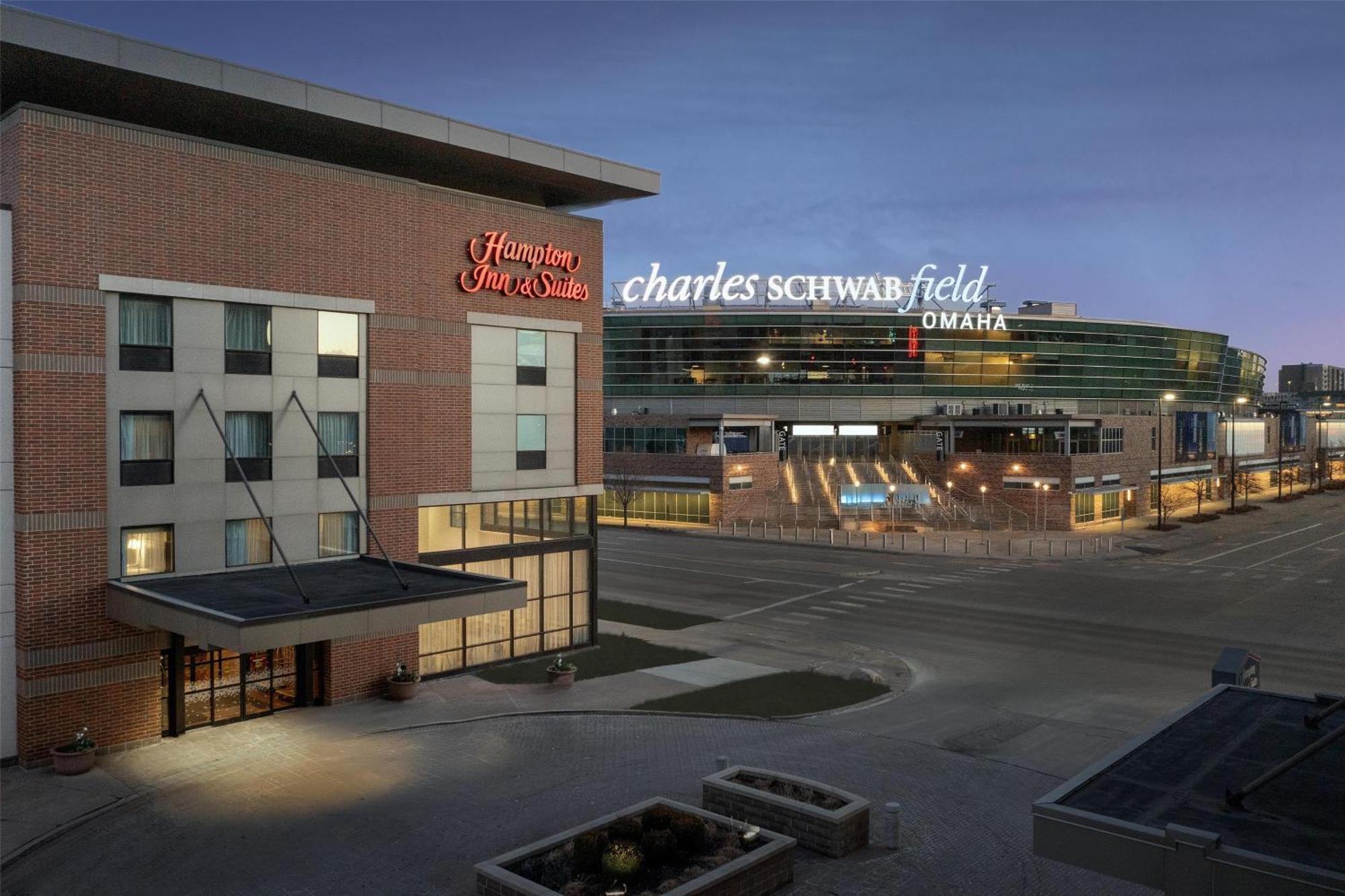 Hampton Inn & Suites Omaha-Downtown Ngoại thất bức ảnh