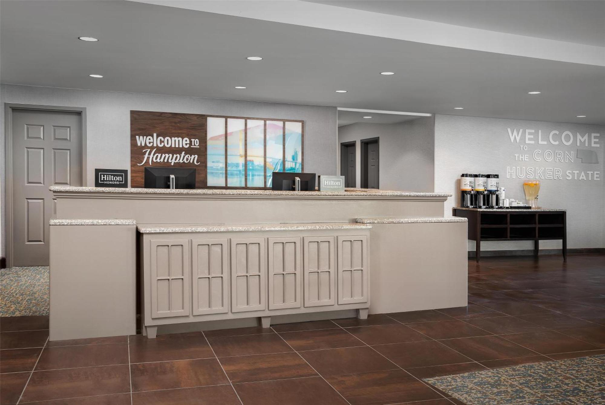 Hampton Inn & Suites Omaha-Downtown Ngoại thất bức ảnh