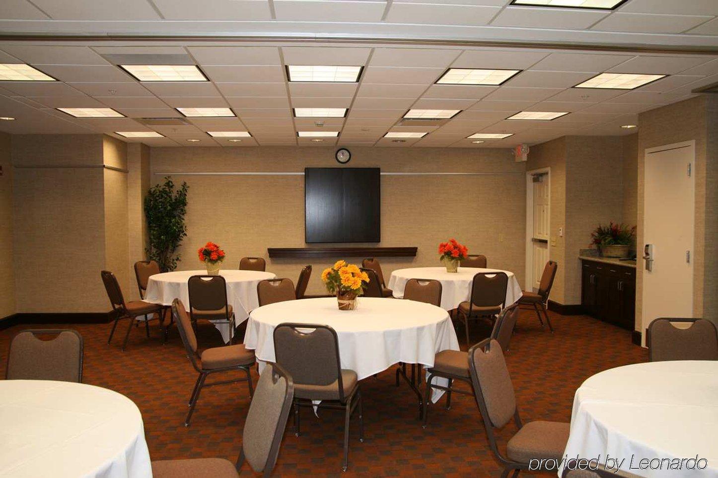Hampton Inn & Suites Omaha-Downtown Tiện nghi bức ảnh